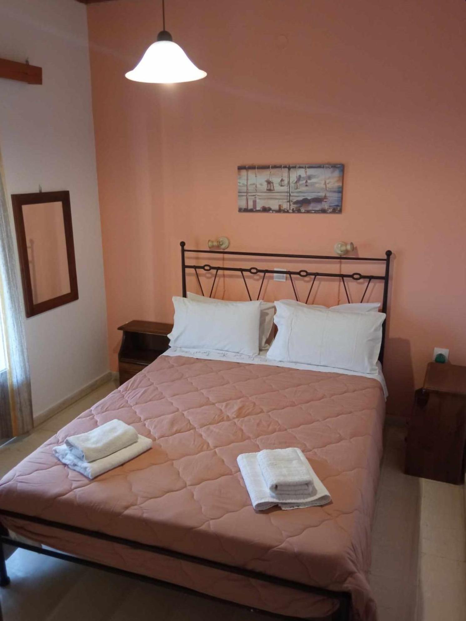 Eftichia Apartment Róda Kültér fotó